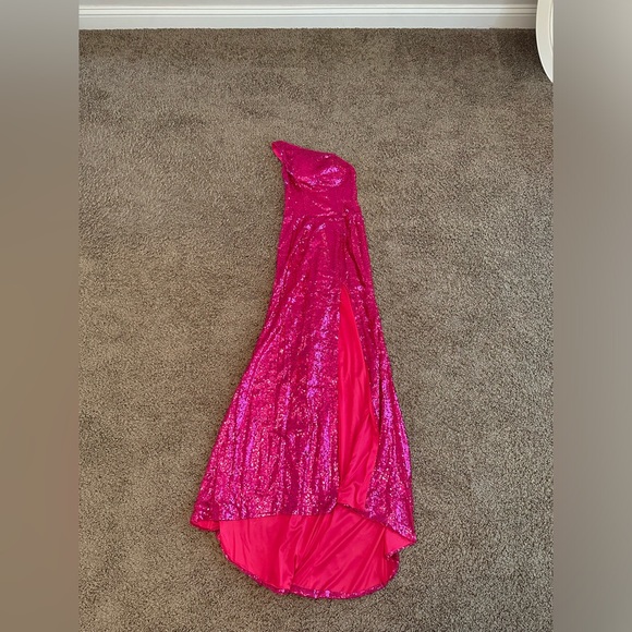 Deluxe Floor Length Sweetheart Sleeveless One Shoulder Sequined Prom Dress with Split